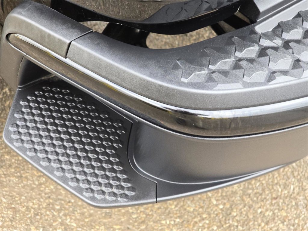 Used 2023 GMC Canyon Elevation image 19