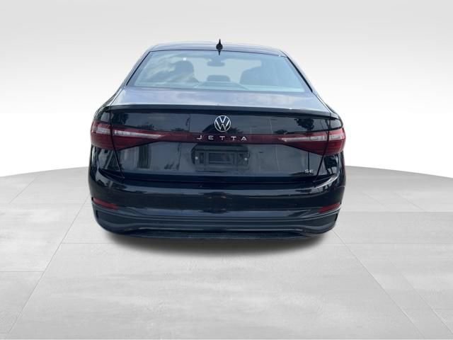 Used 2025 Volkswagen Jetta SE FWD image 6