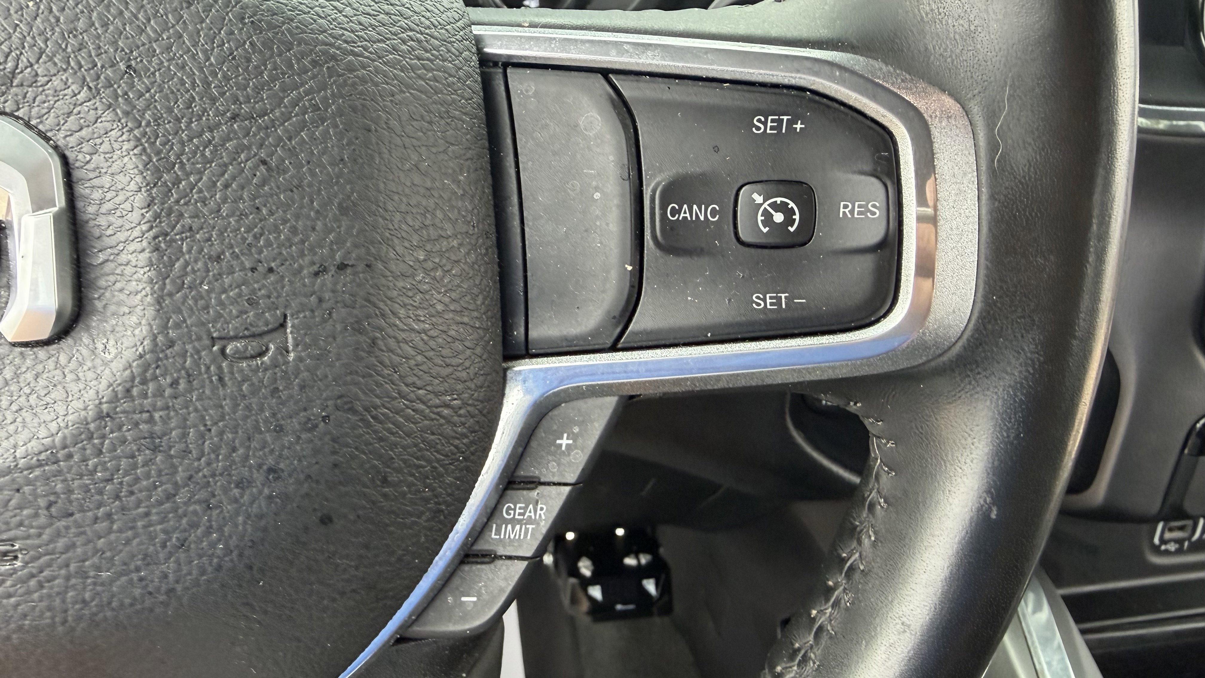 Used 2022 RAM 1500 Laramie w/ Sport Appearance Package AWD/4WD image 24