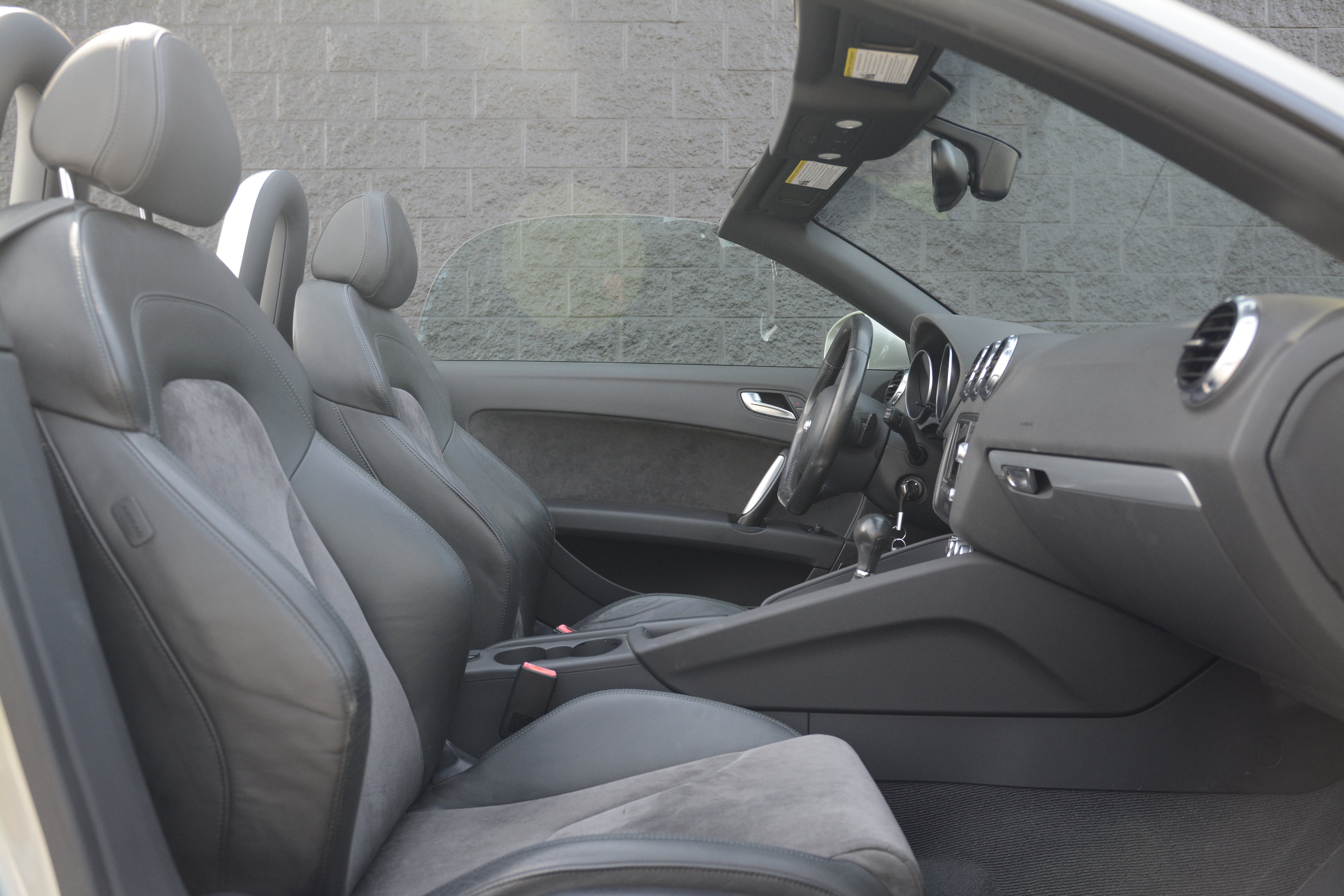 Used 2008 Audi TT 2.0T FWD image 24