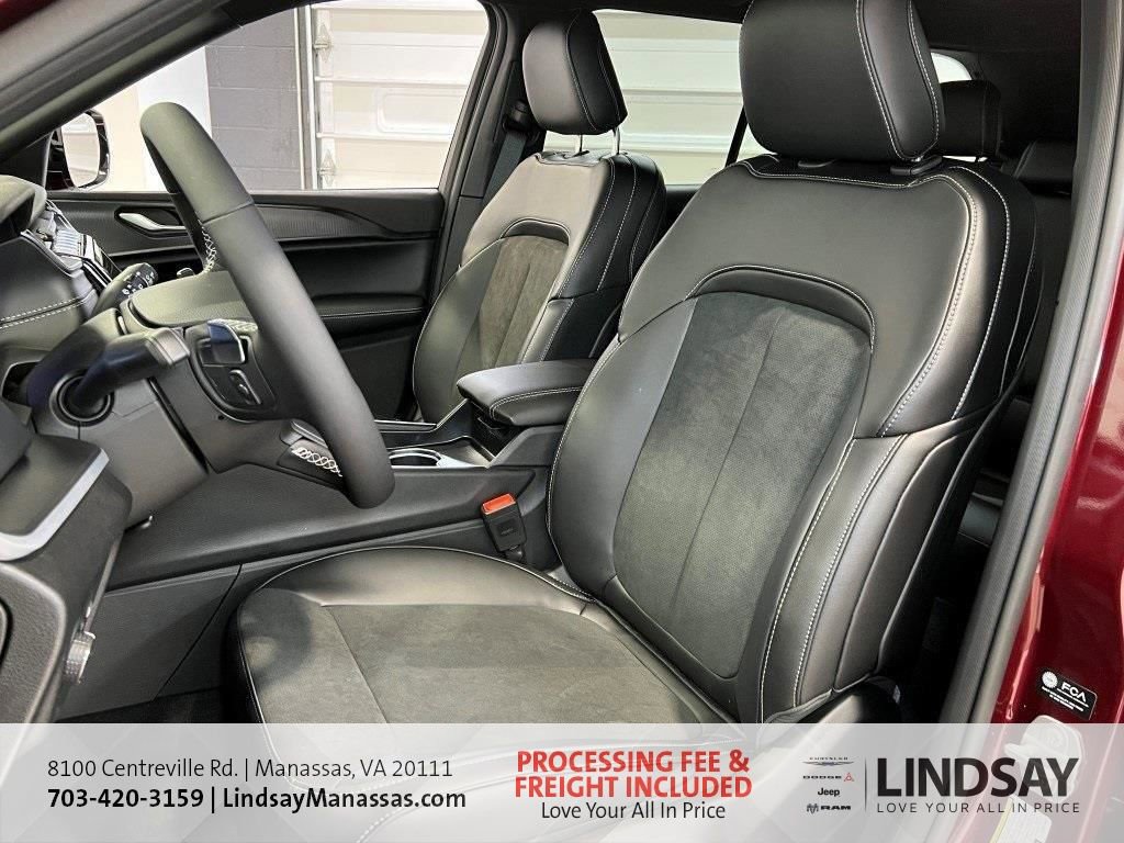 New 2025 Jeep Grand Cherokee Laredo image 23