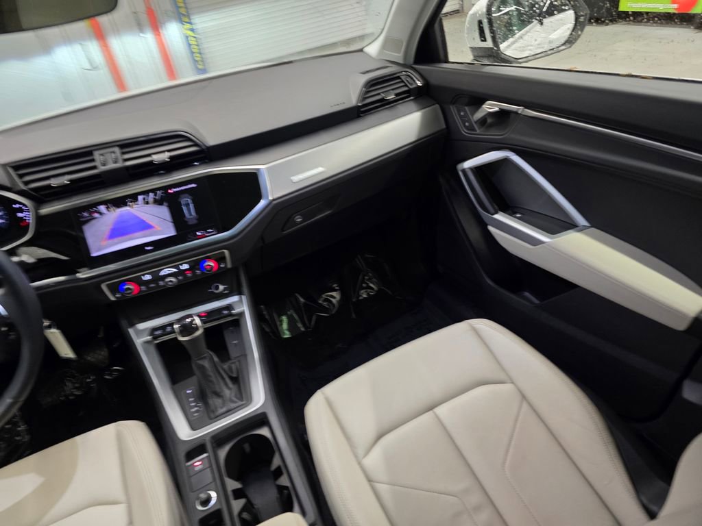 Used 2023 Audi Q3 2.0T Premium image 34