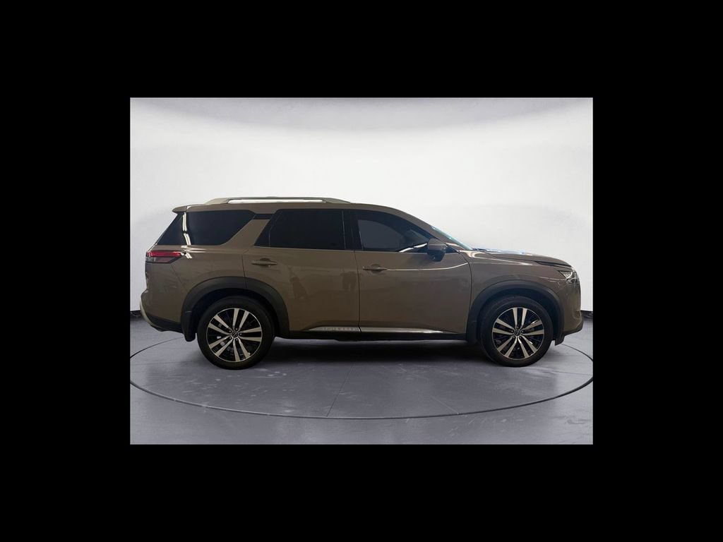 Used 2023 Nissan Pathfinder Platinum AWD/4WD image 7