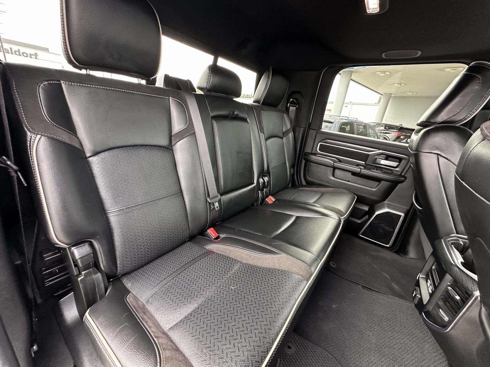 Used 2024 RAM 2500 Laramie w/ Sport Appearance Package AWD/4WD image 33