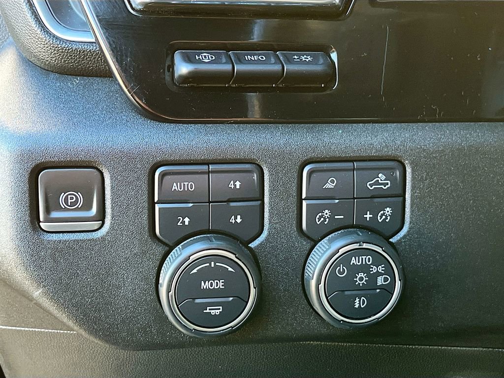 Used 2023 Chevrolet Silverado 1500 High Country w/ High Country Premium Package image 10