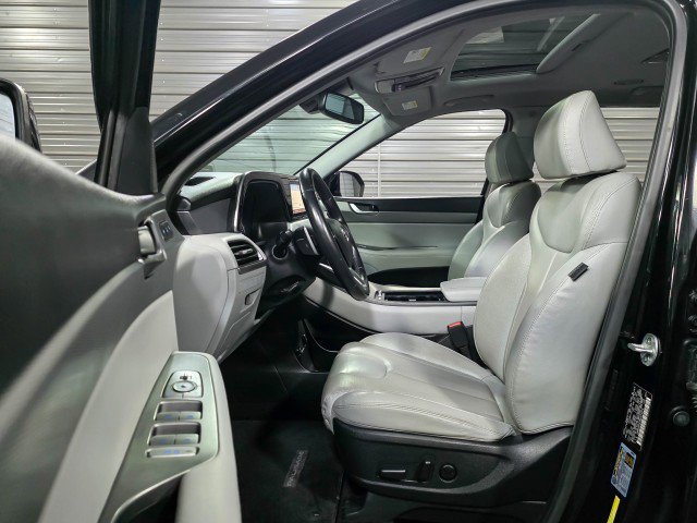 Used 2021 Hyundai Palisade SEL w/ Premium Package image 13