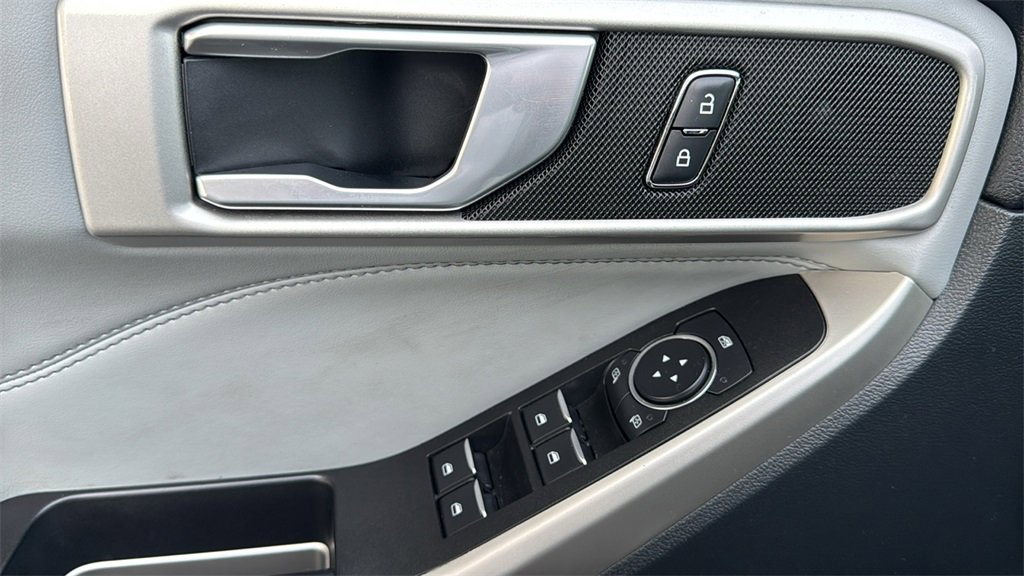 Certified 2023 Ford Explorer XLT w/ Equipment Group 202A image 19