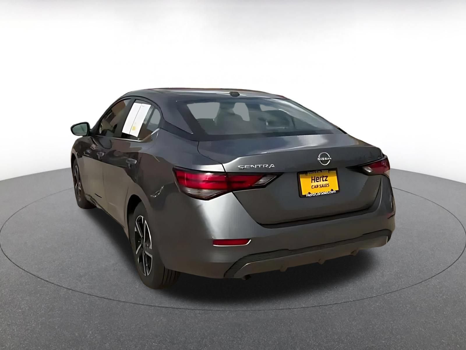 Used 2025 Nissan Sentra SV FWD image 10