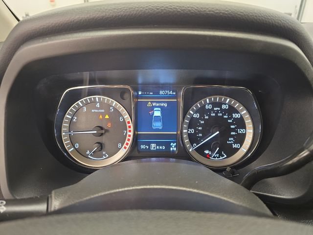 Used 2019 Nissan Titan SV AWD/4WD image 28