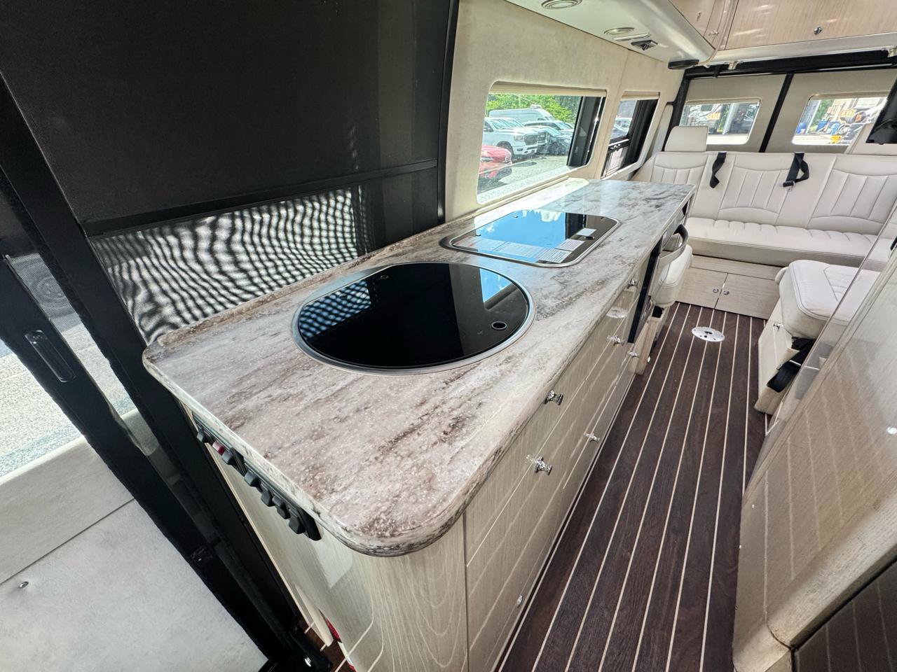 Used 2015 Mercedes-Benz Sprinter 3500 image 21