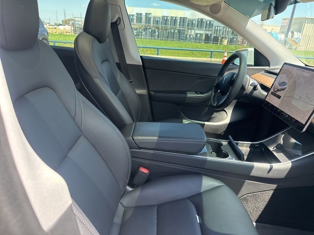 Used 2021 Tesla Model Y Long Range AWD/4WD image 7
