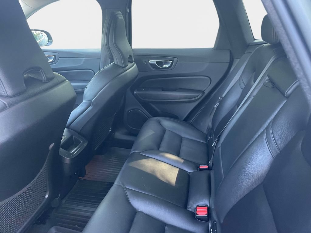 Used 2023 Volvo XC60 B5 Plus w/ Climate Package AWD/4WD image 15
