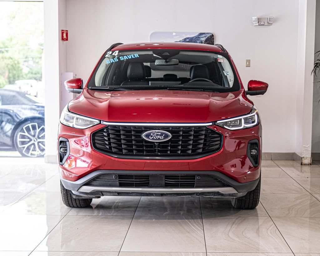 Used 2024 Ford Escape Platinum AWD/4WD image 2