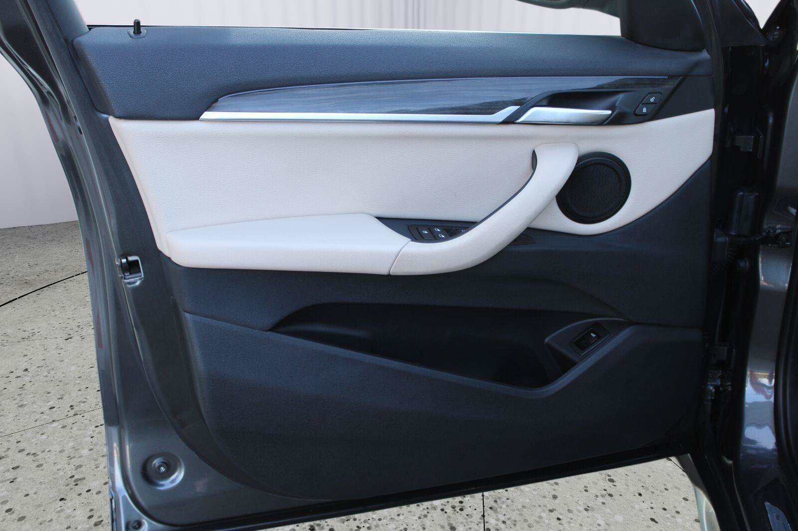 Used 2020 BMW X1 sDrive28i w/ Convenience Package FWD image 47