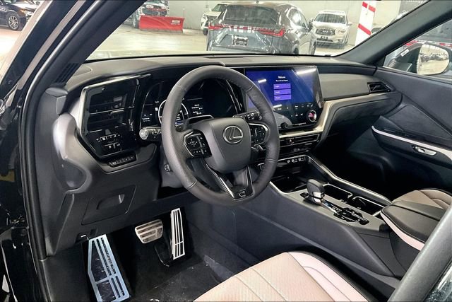 New 2026 Lexus TX 500h AWD image 6