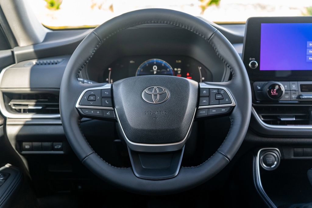 New 2026 Toyota Grand Highlander XLE image 16