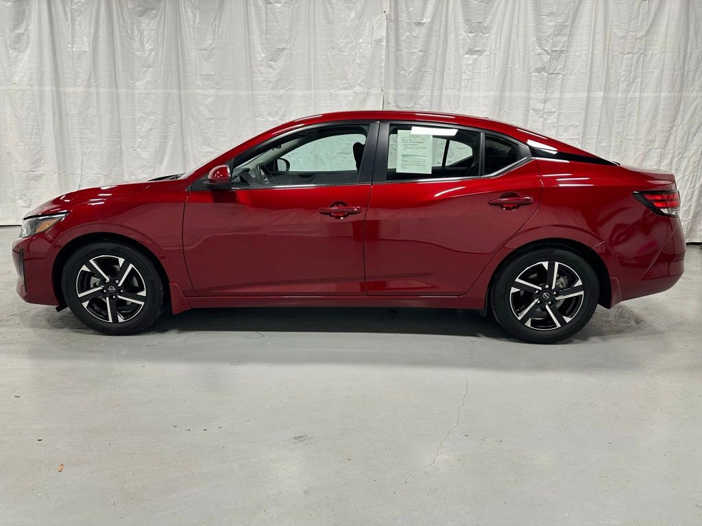 Used 2025 Nissan Sentra SV image 4