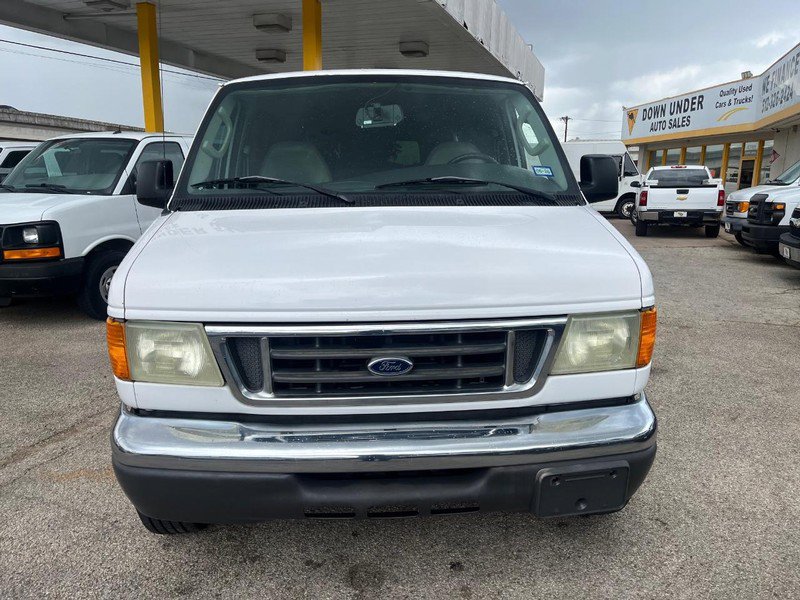 Used 2007 Ford E-350 and Econoline 350 XL RWD image 2