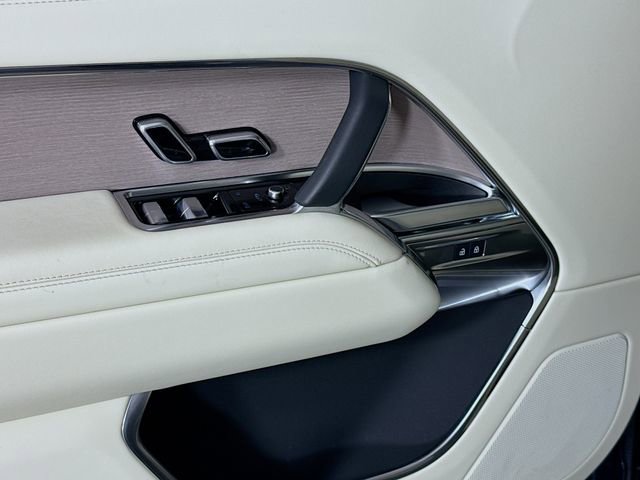 Certified 2025 Land Rover Range Rover Long Wheelbase SE image 20