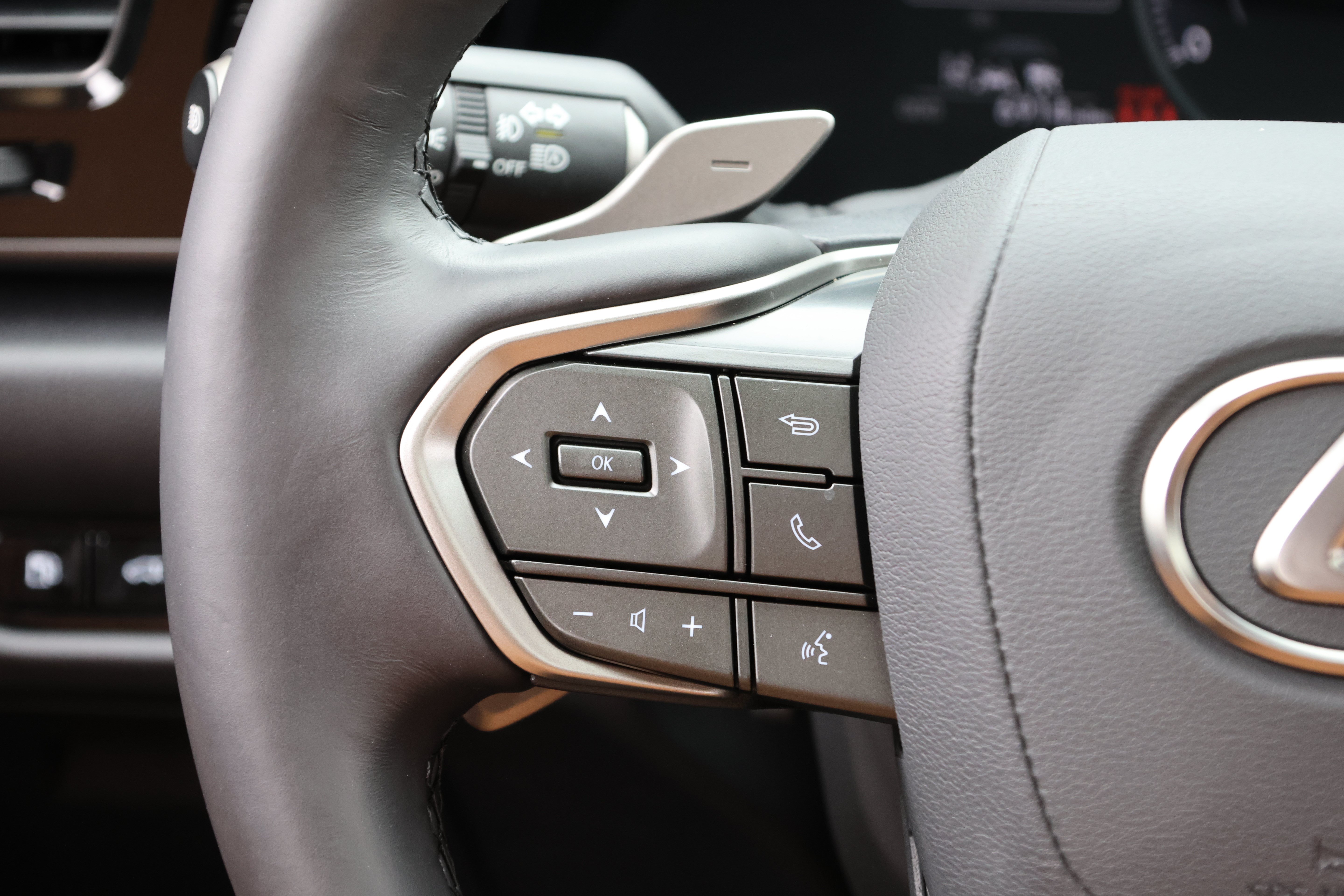 Certified 2025 Lexus NX 250 FWD w/ Cold Area Package image 19
