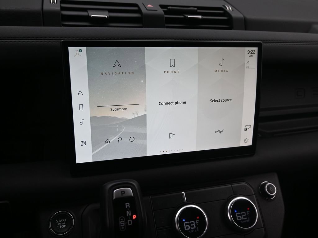 Used 2024 Land Rover Defender 130 X-Dynamic SE image 16