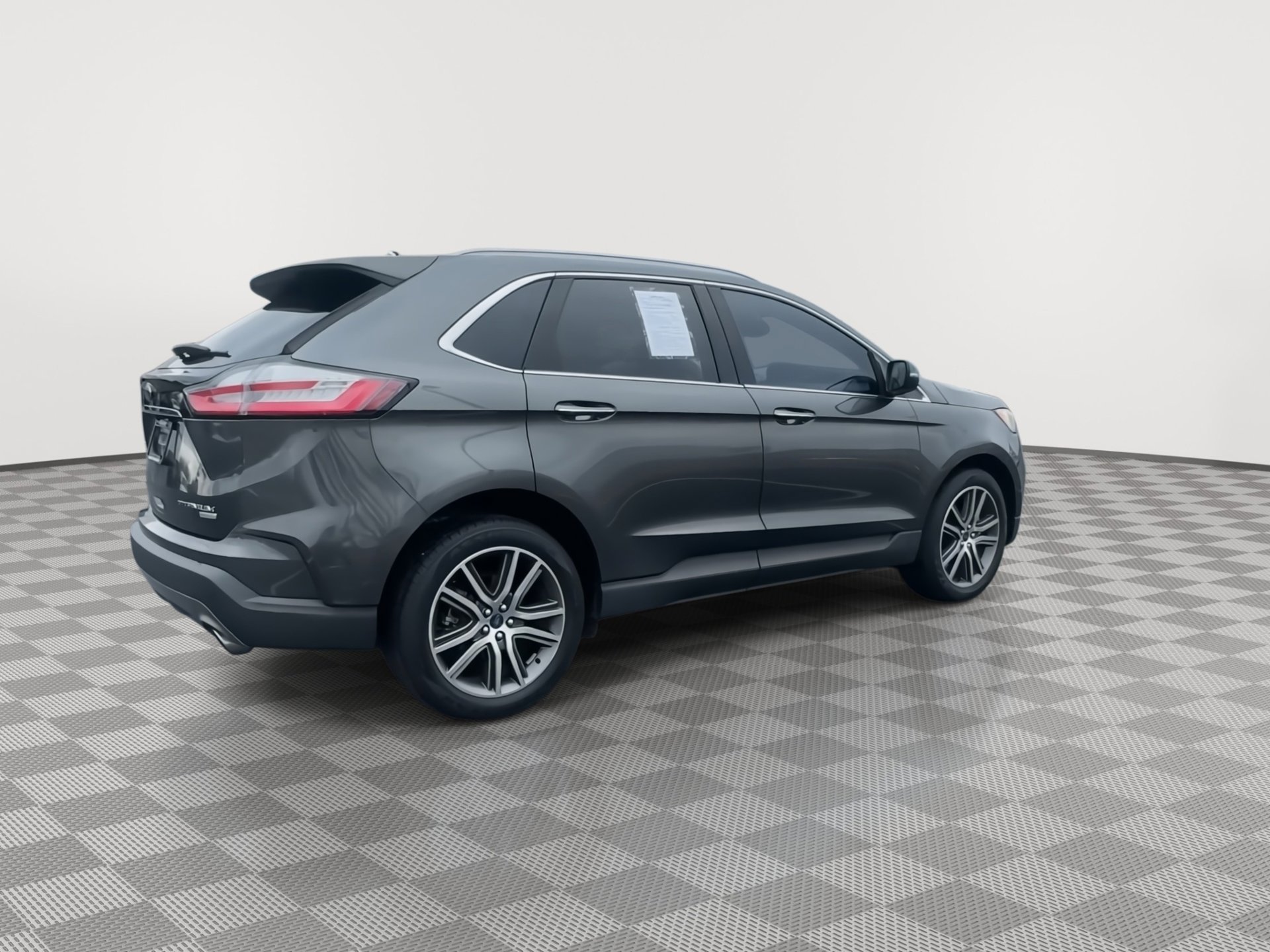 Used 2020 Ford Edge Titanium image 8