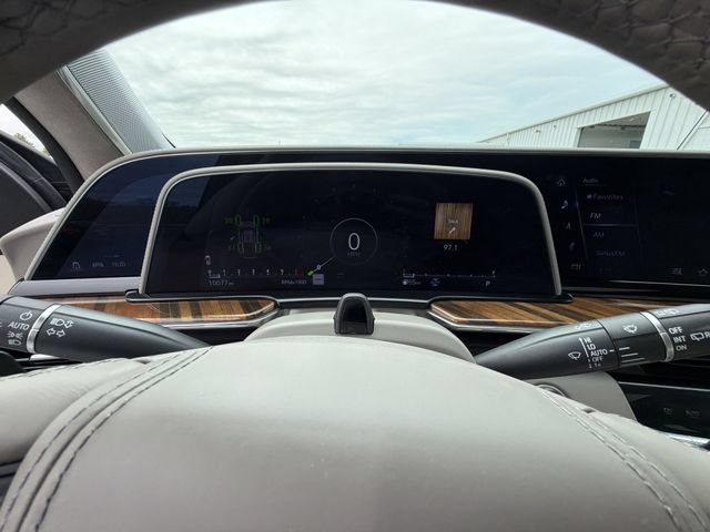 Certified 2024 Cadillac Escalade Sport Platinum AWD/4WD image 12
