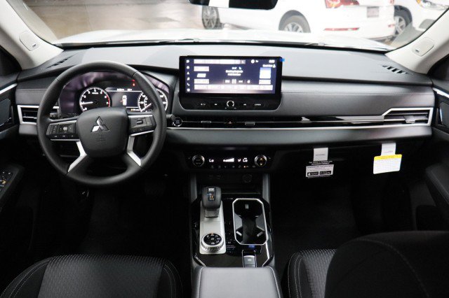 New 2026 Mitsubishi Outlander ES AWD/4WD image 20
