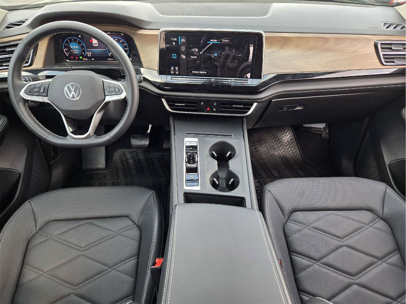 Used 2024 Volkswagen Atlas SE FWD image 25