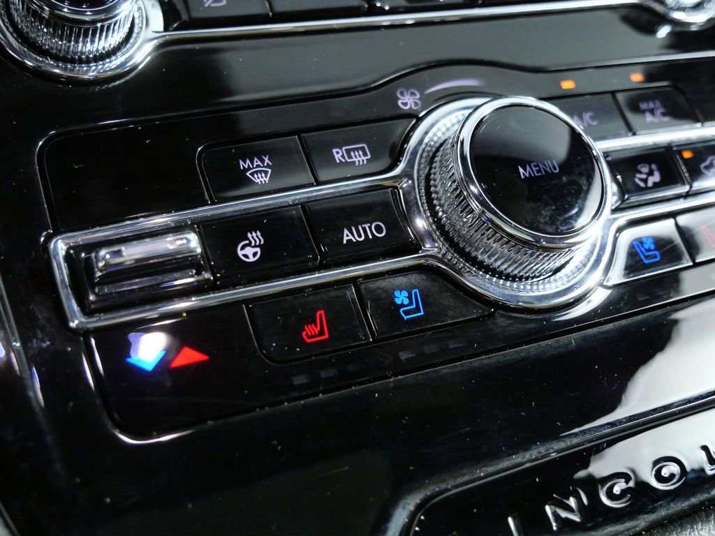 Certified 2022 Lincoln Corsair Reserve w/ Equipment Group 201A image 26