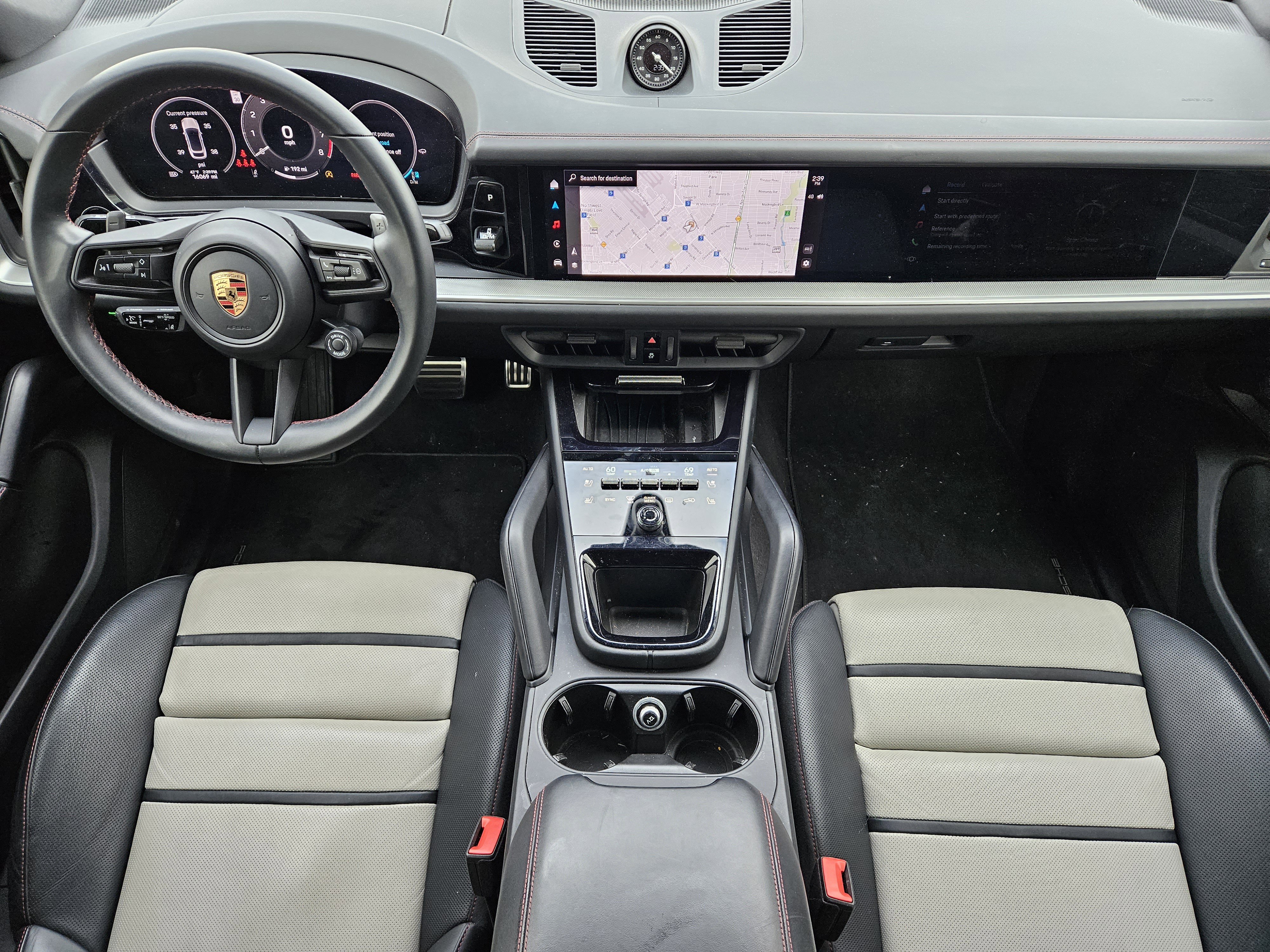Certified 2025 Porsche Cayenne S image 24