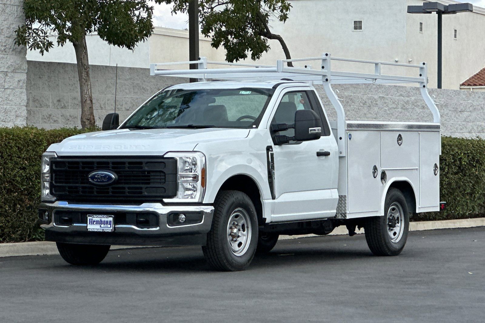 New 2026 Ford F250 XL w/ XL Chrome Package image 8