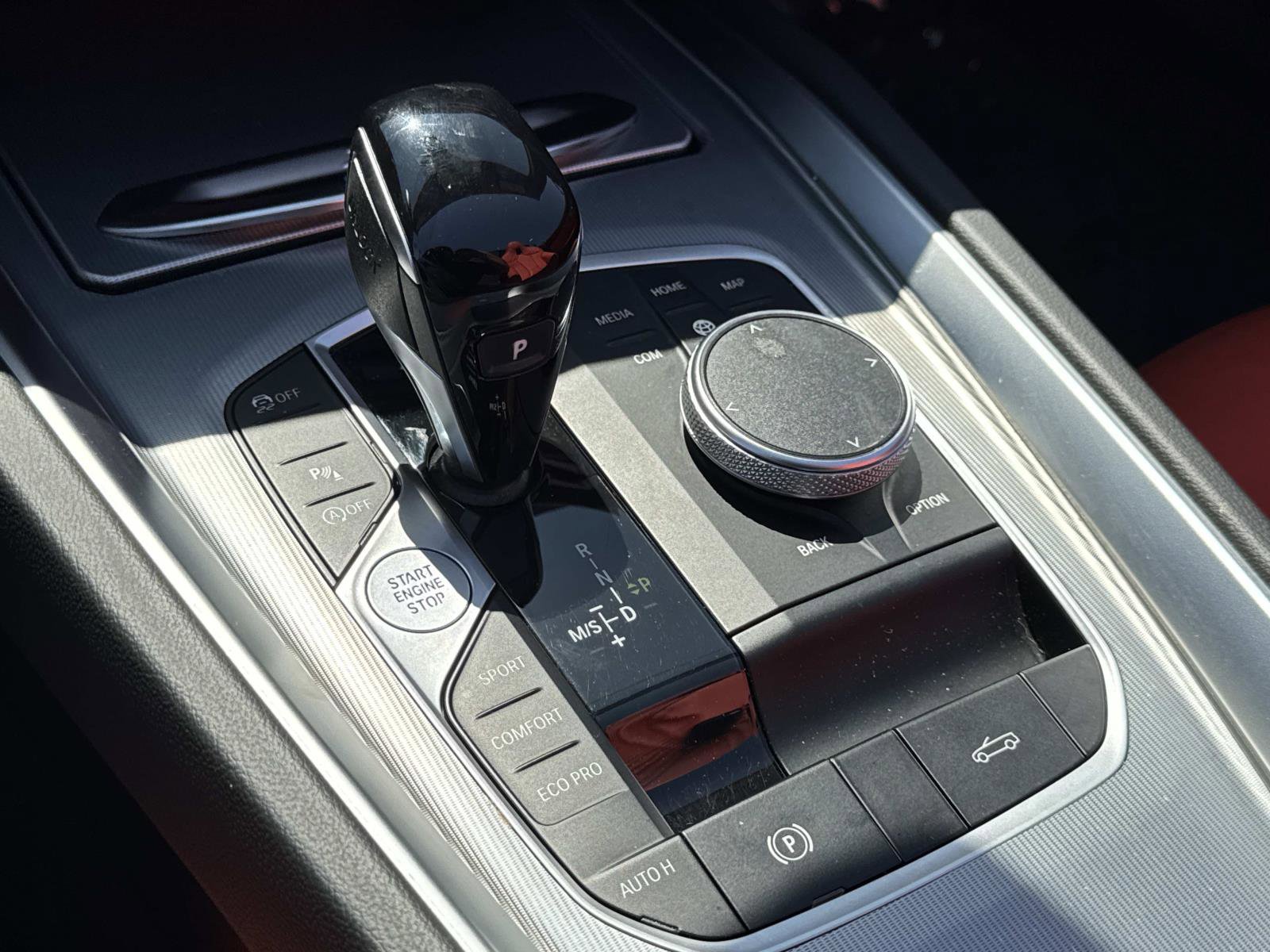 Certified 2024 BMW Z4 sDrive30i w/ Shadowloine Package image 19