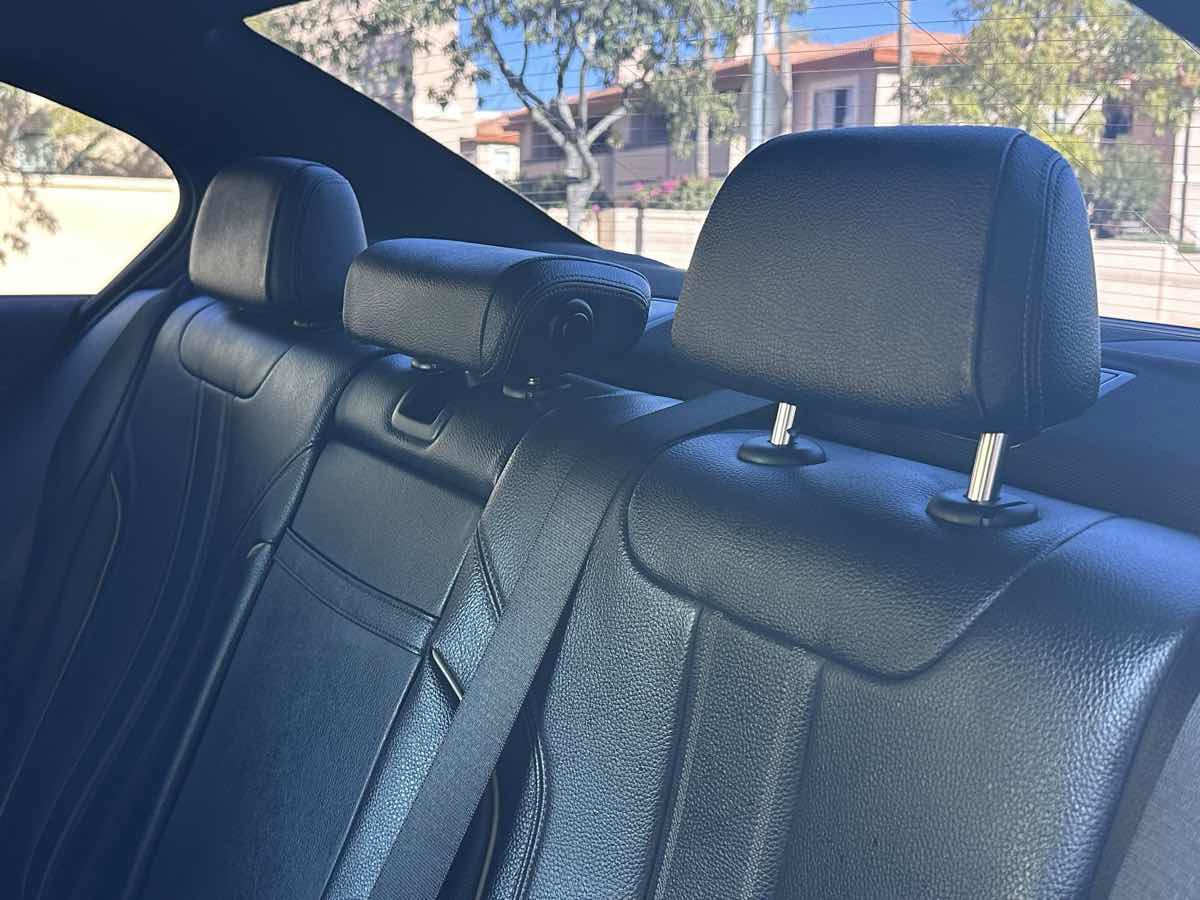 Used 2019 BMW 540i xDrive AWD/4WD image 12