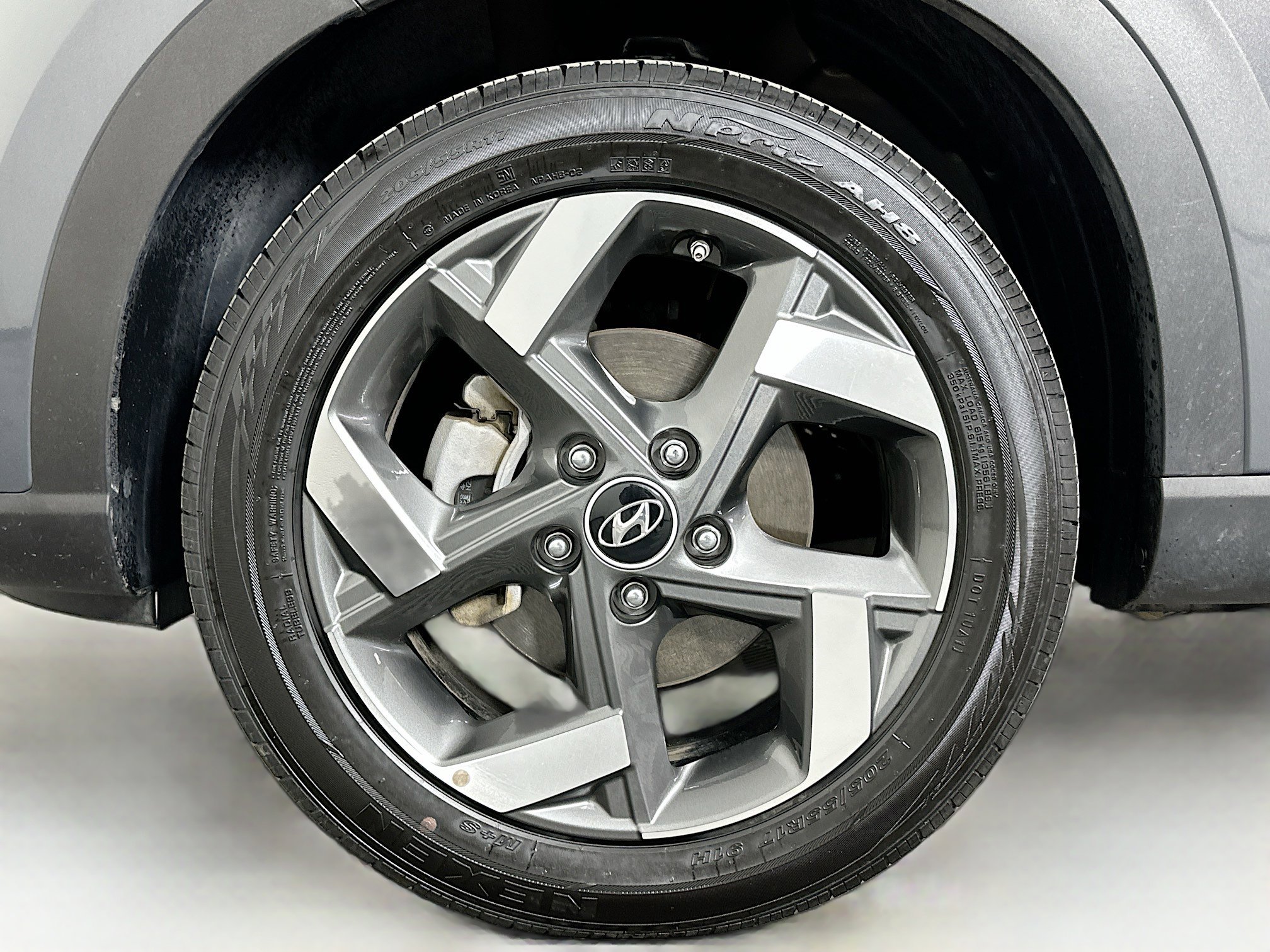 Used 2025 Hyundai Venue SEL image 11