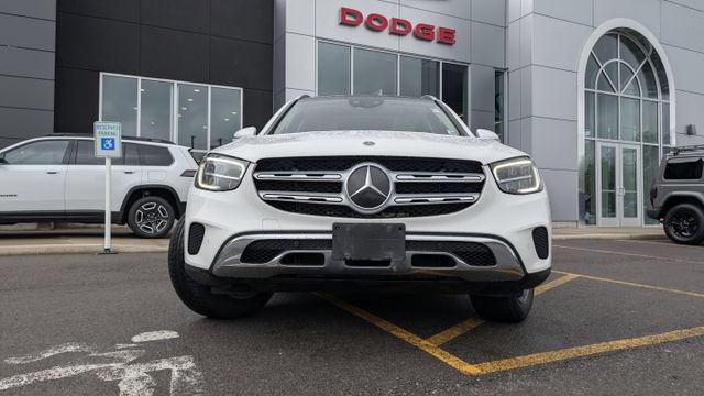 Used 2021 Mercedes-Benz GLC 300 4MATIC image 2