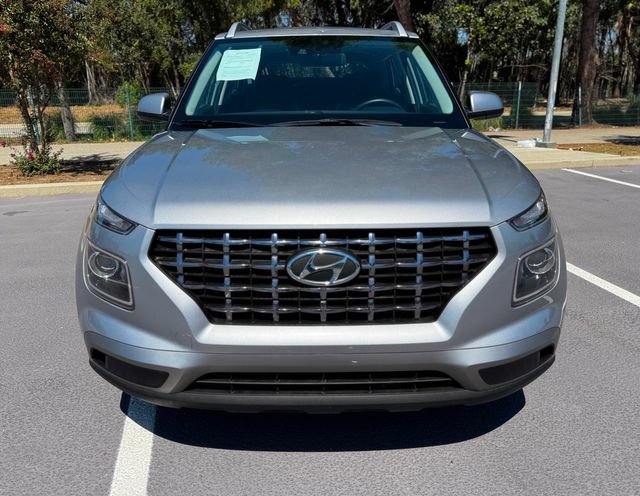 Used 2025 Hyundai Venue SEL FWD image 4