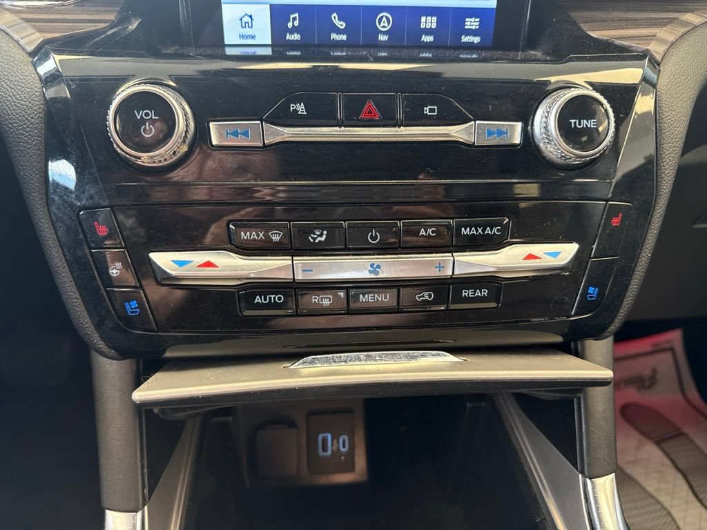 Used 2022 Ford Explorer Limited w/ Limited Technology Package AWD/4WD image 25