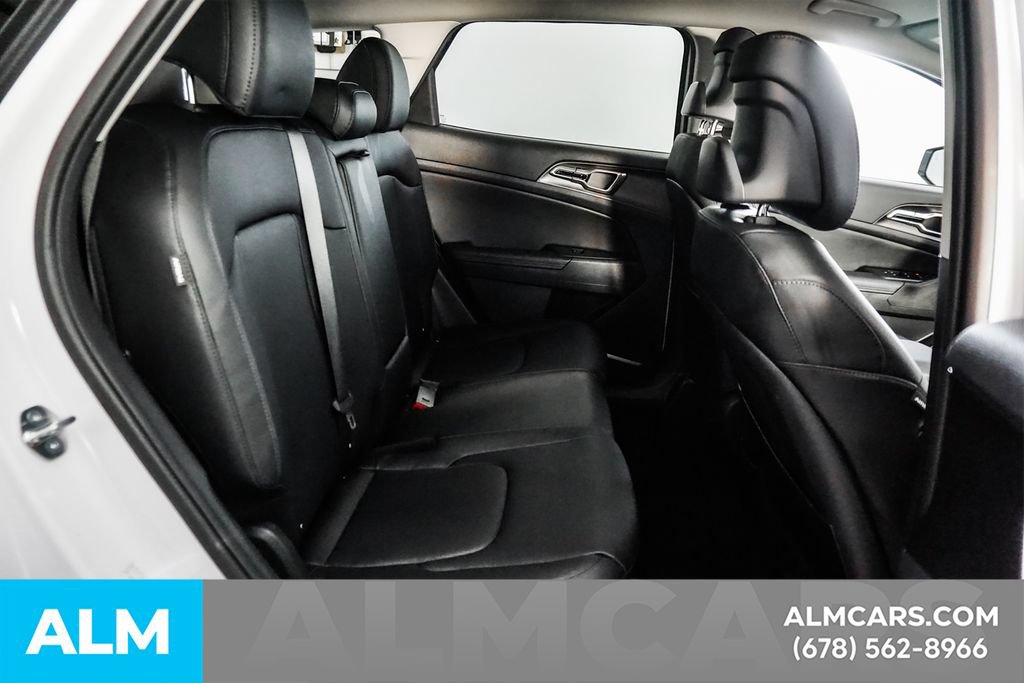 Used 2026 Kia Sportage EX FWD image 14