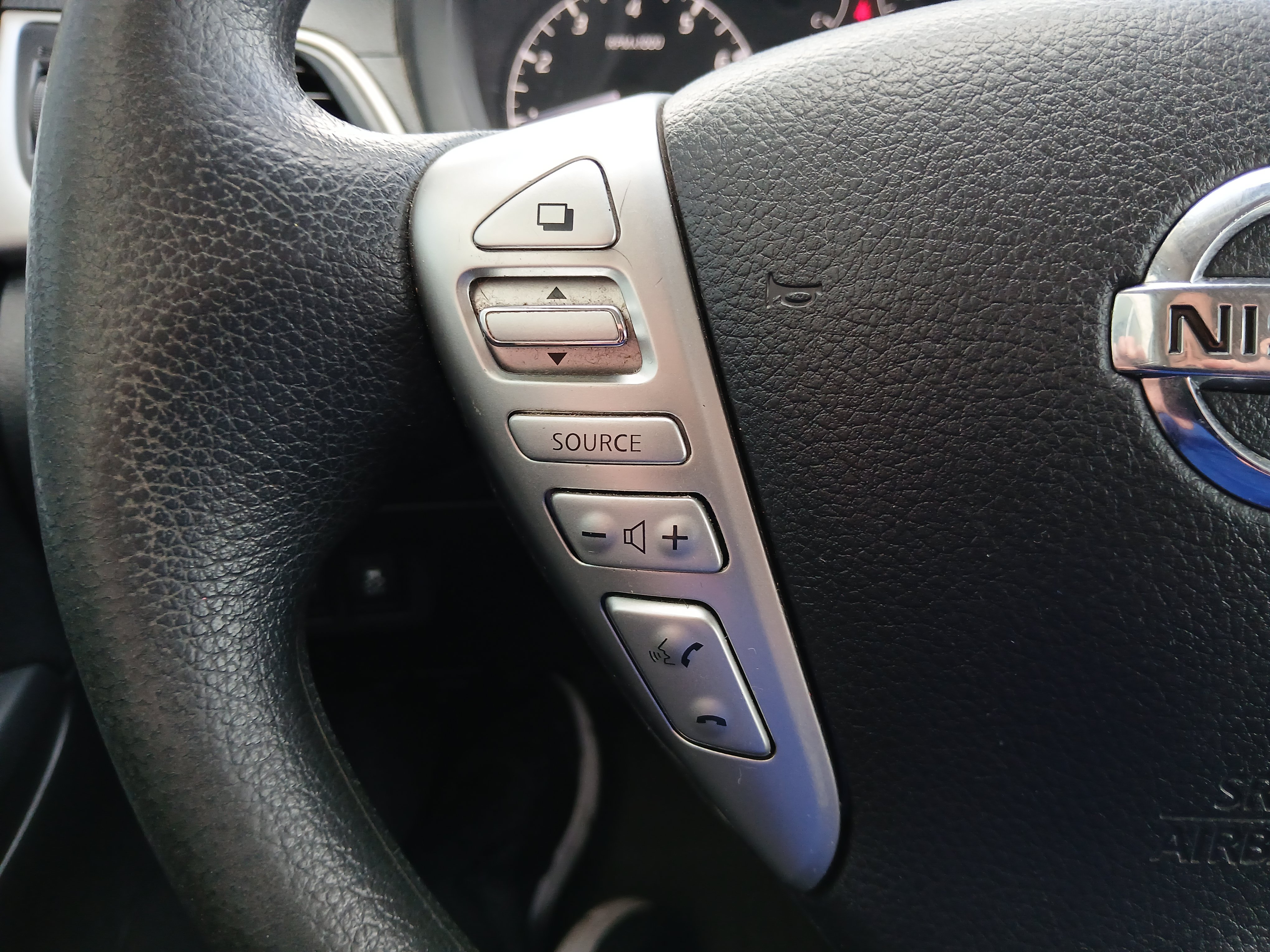 Used 2015 Nissan Sentra S FWD image 11