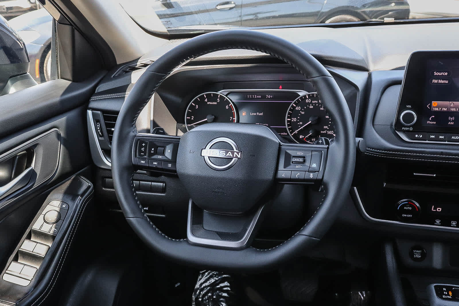 Used 2025 Nissan Rogue SV FWD image 21