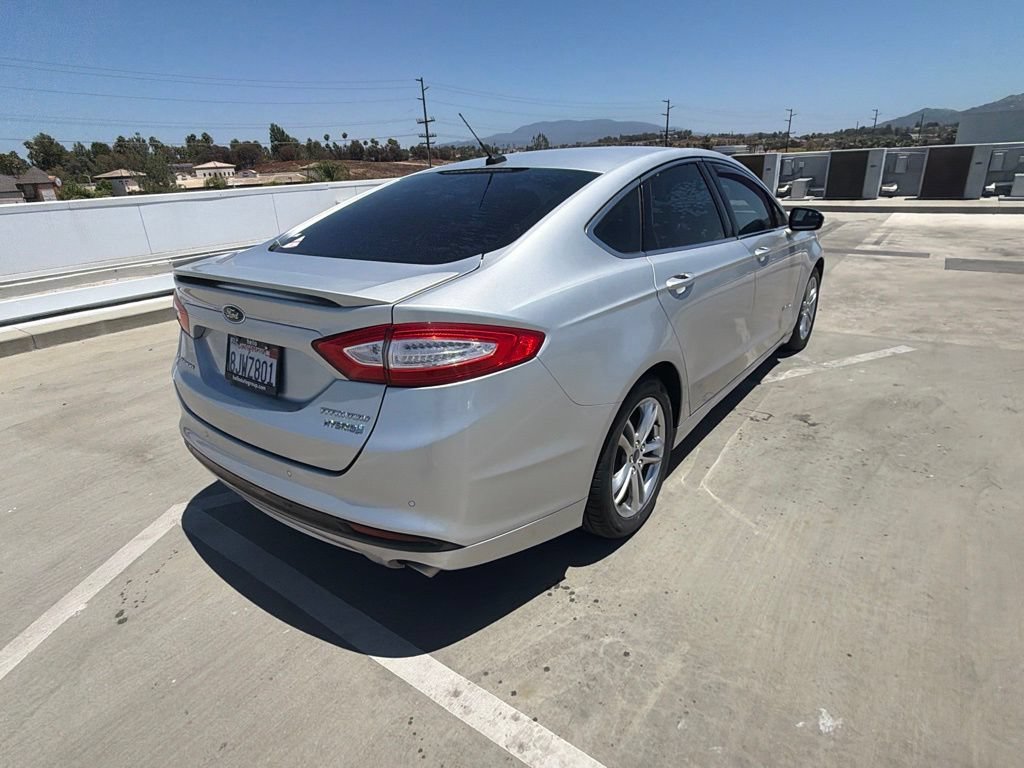 Used 2016 Ford Fusion Titanium FWD image 9
