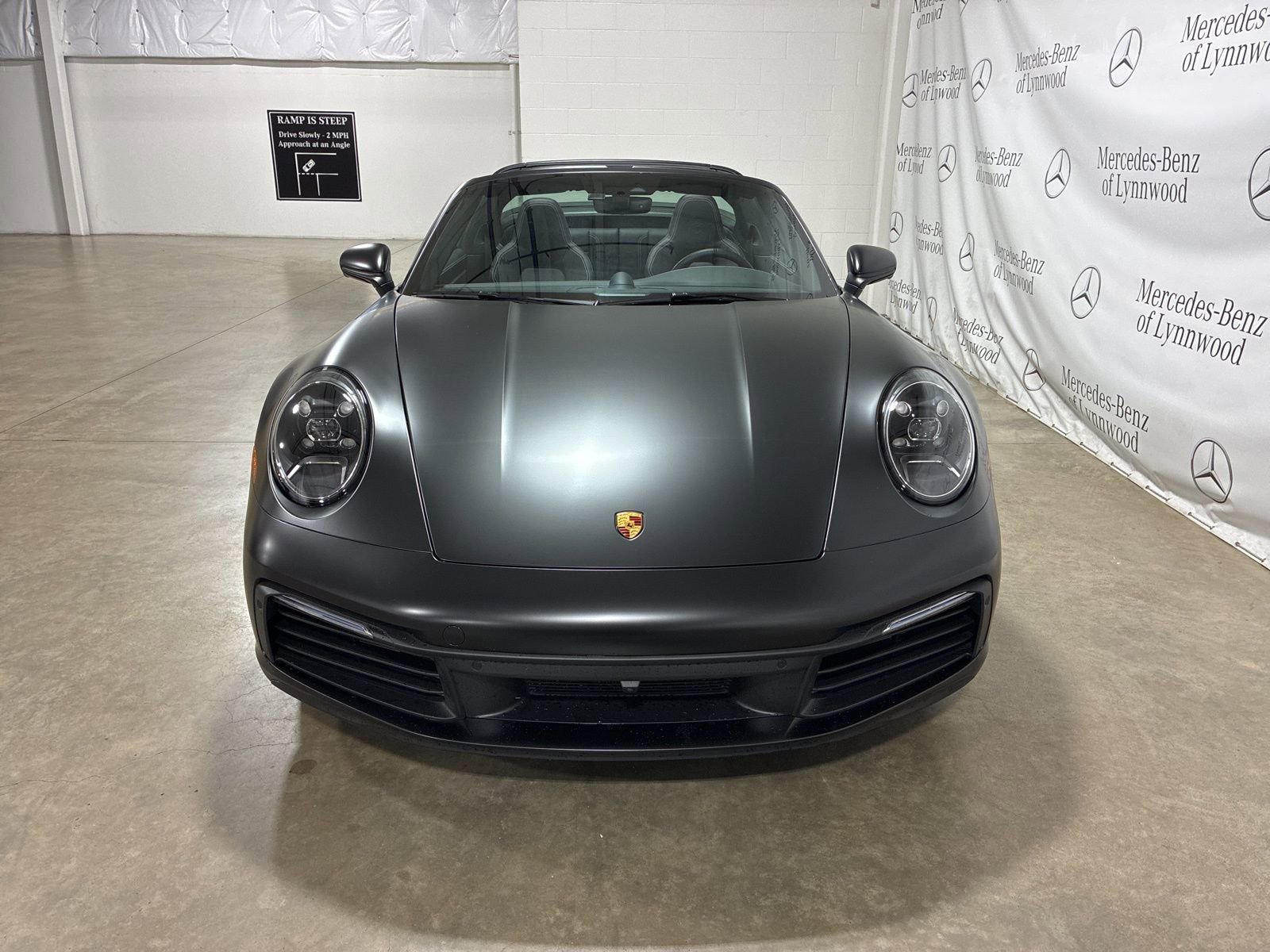 Used 2024 Porsche 911 Targa 4 image 2
