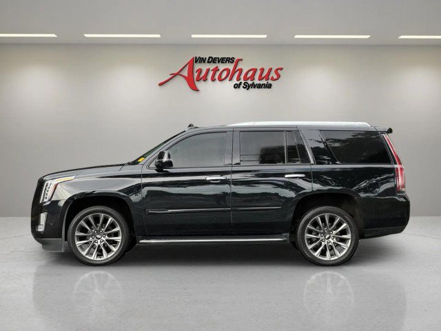 Used 2020 Cadillac Escalade Luxury w/ Escalade Sport Edition AWD/4WD image 8