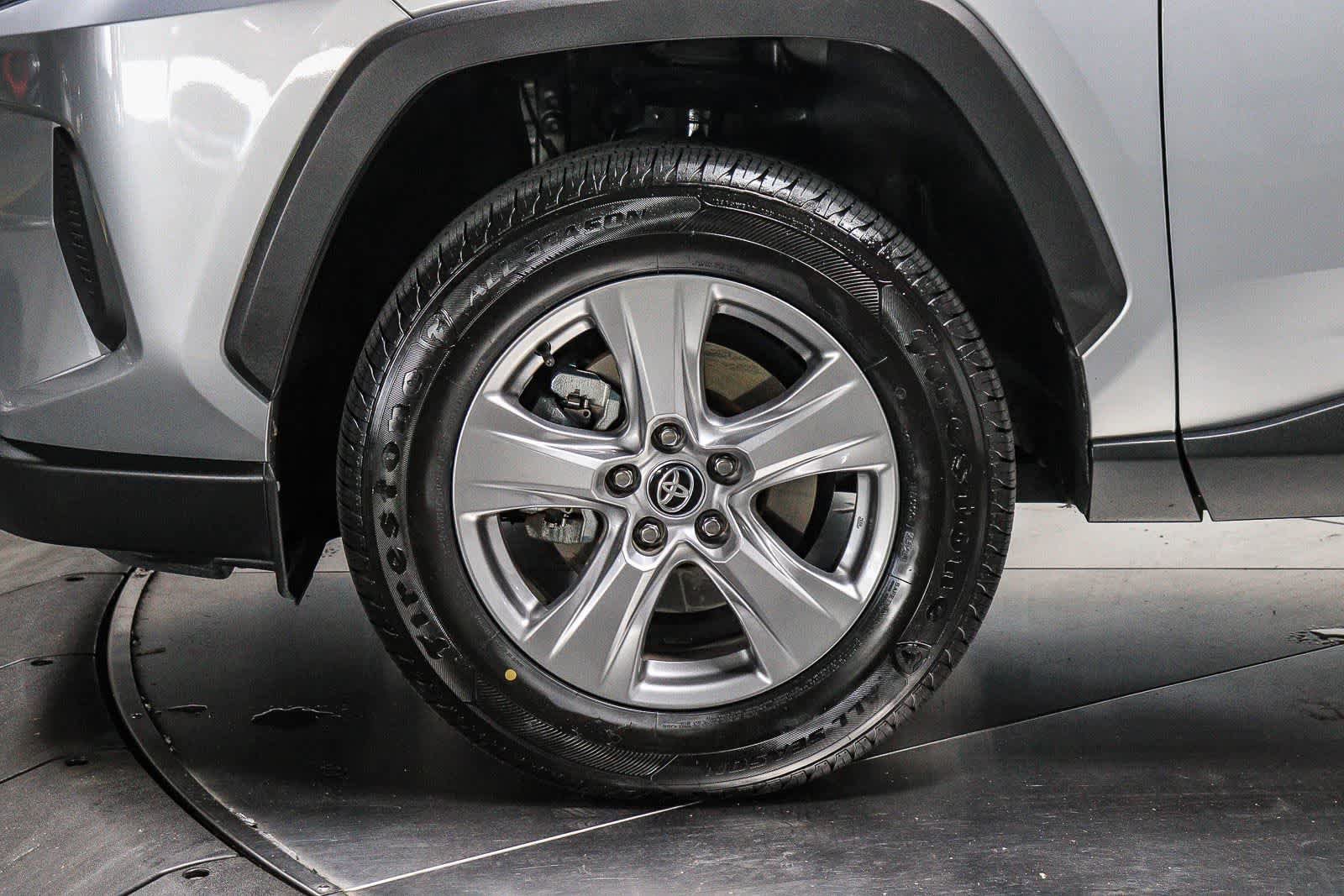 Certified 2024 Toyota RAV4 XLE FWD image 9
