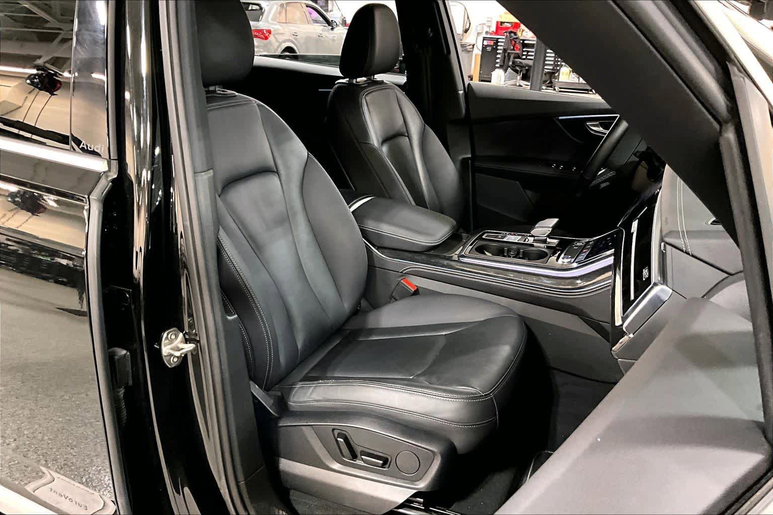 Used 2025 Audi Q7 3.0T Premium Plus AWD/4WD image 9