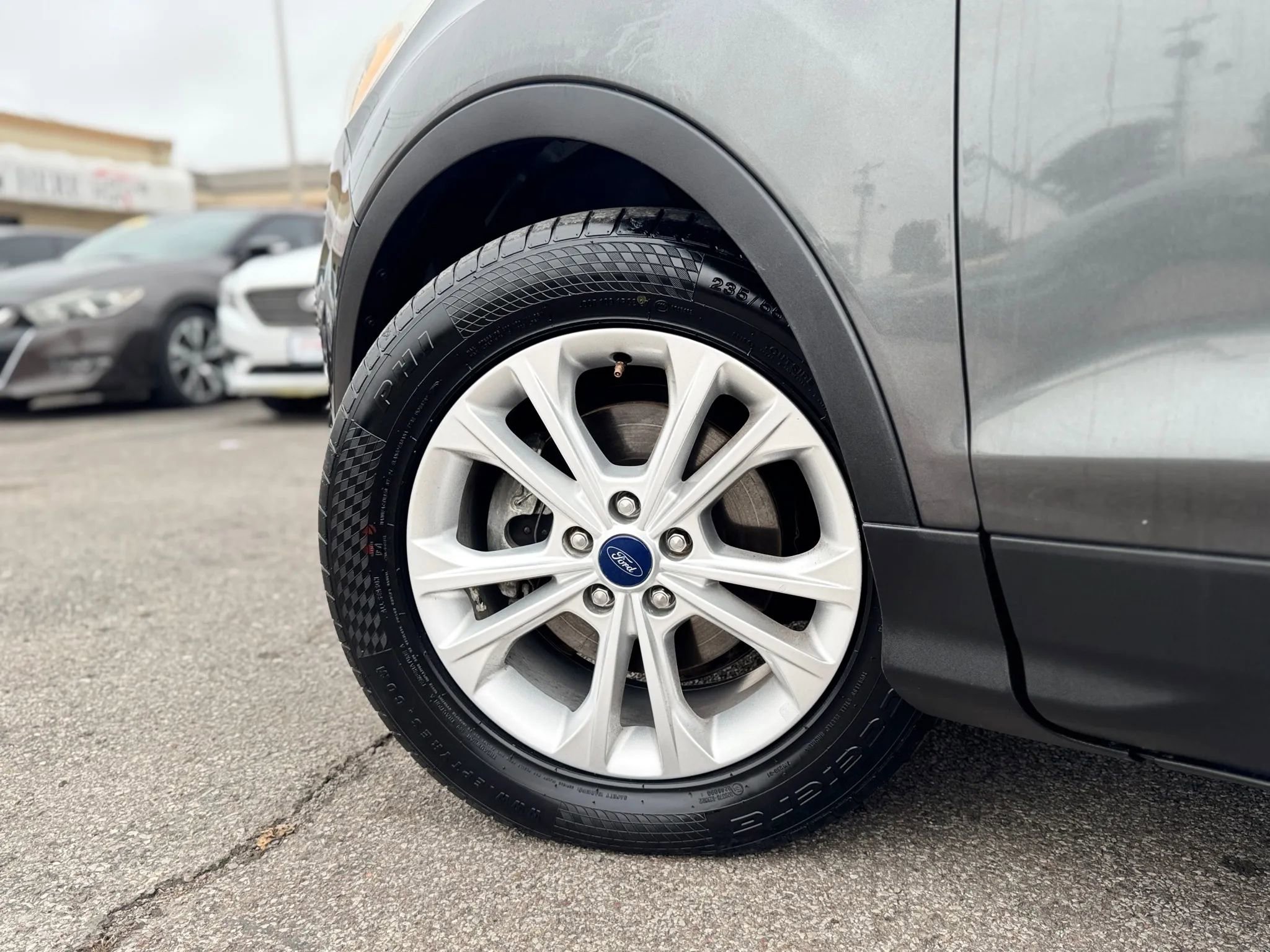 Used 2018 Ford Escape SE w/ SE Sync 3 Package image 10