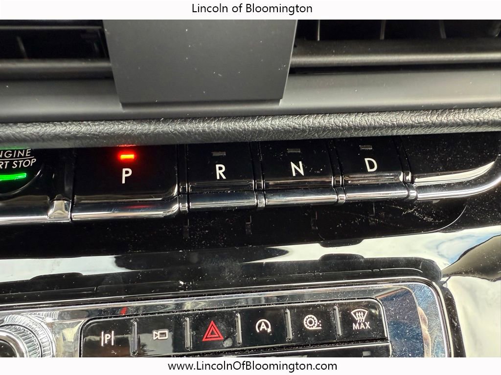 New 2025 Lincoln Corsair Reserve w/ Towing Package image 33