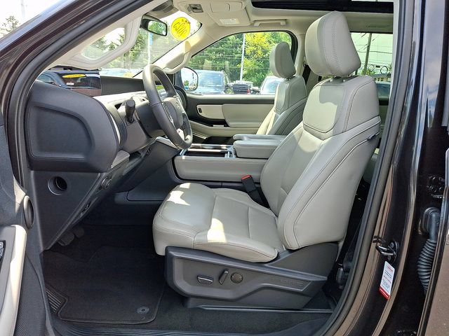 Certified 2025 Ford Expedition Active AWD/4WD image 18