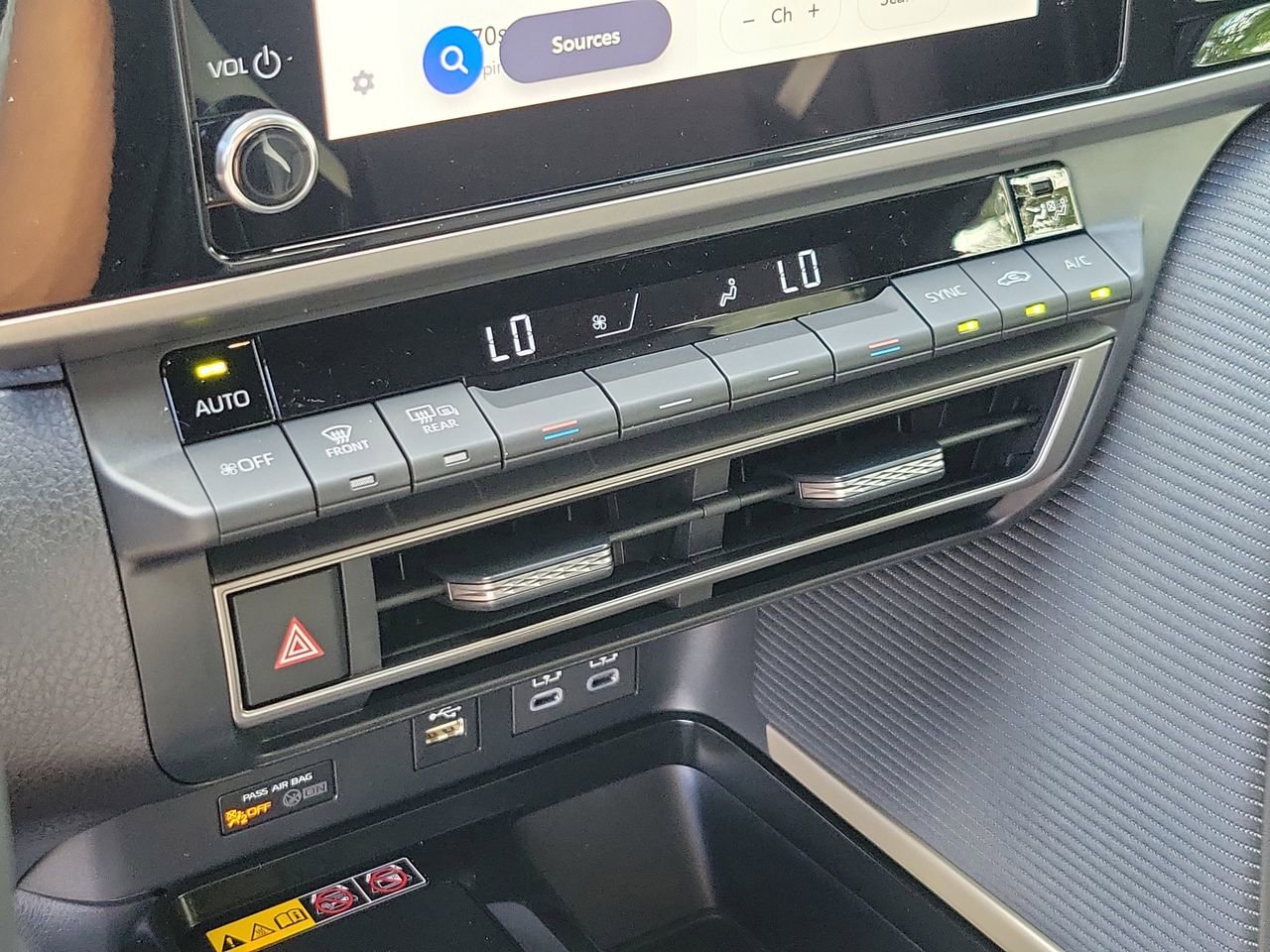 Used 2026 Toyota Camry SE image 27